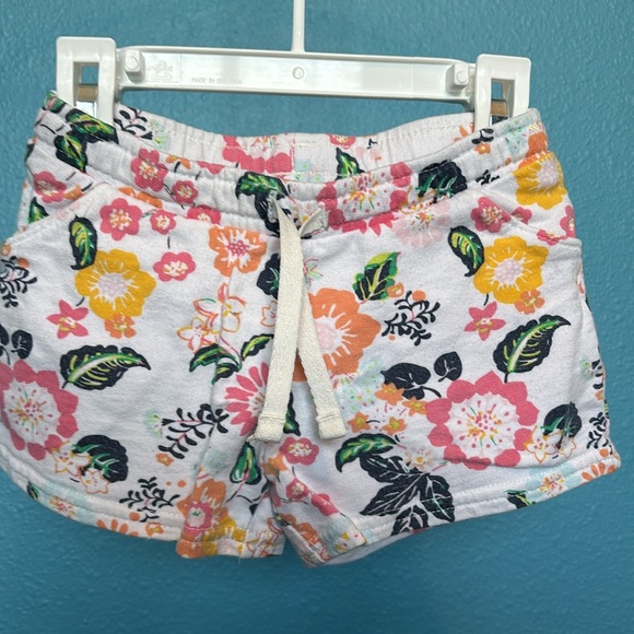 3 pairs of shorts 18m-2T - Picture 2 of 10
